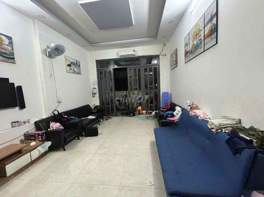 GẤP GẤP GẤP CHỦ GIẢM CĂN NHÀ 3 LẦU . GẦN GIGAMAIL, GẦN SÂN BAY 