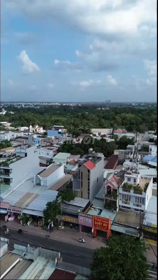 Tòa nhà mặt tiền Nguyễn Văn Tăng phường long thạnh mỹ, có HD thuê 80tr