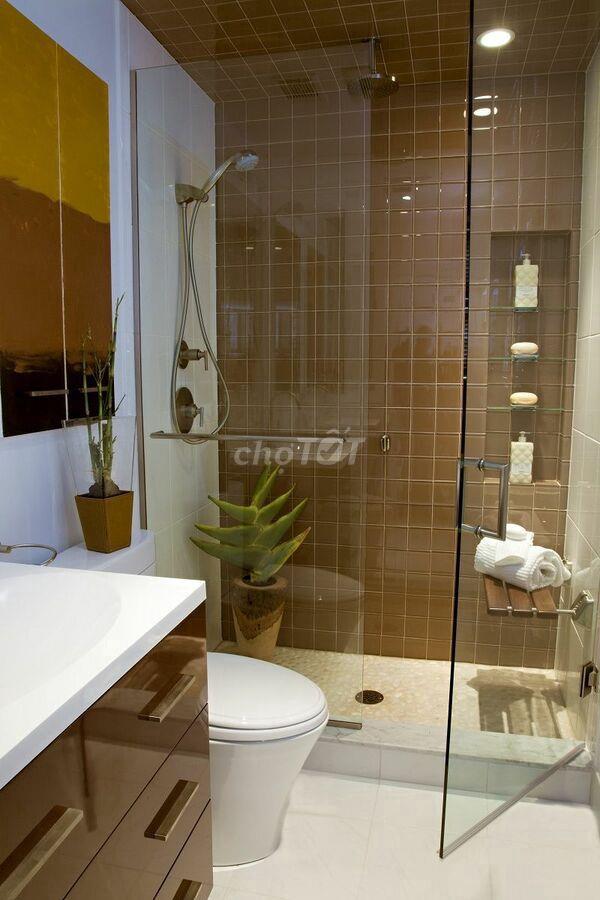 HẠ 500TR, CÒN 4 TỶ950 NHÀ 4 PHÒNG NGỦ, 5 WC, CÓ SÂN ĐẬU Ô TÔ TRONG NHÀ