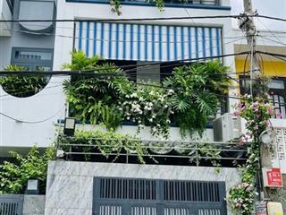 Hiếm ai bán 4 tỷ 250 cho căn nhà 3 tầng, hẻm ô tô tránh nhau 4 PN 3 WC