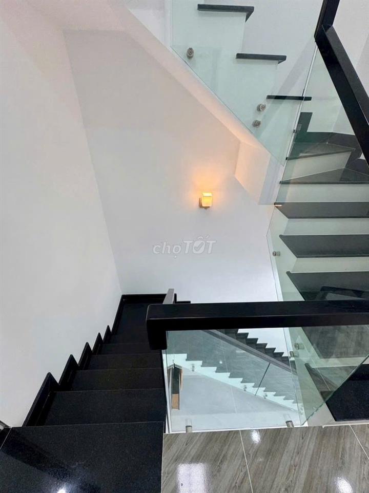 🏠  NHÀ PHỐ 4tỷ750 – NGAY SÁT KĐT ĐÔNG TĂNG LONG – DỌN VÀO Ở NGAY!