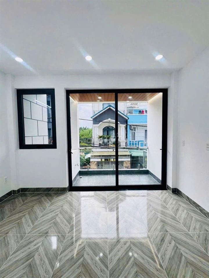 🏠  NHÀ PHỐ 4tỷ750 – NGAY SÁT KĐT ĐÔNG TĂNG LONG – DỌN VÀO Ở NGAY!