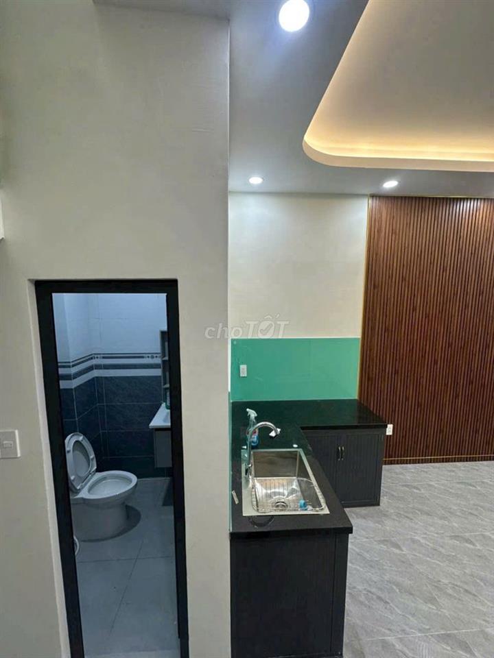 Bán nhà nhỏ Quận Thủ Đức, sổ hồng hoàn công đủ