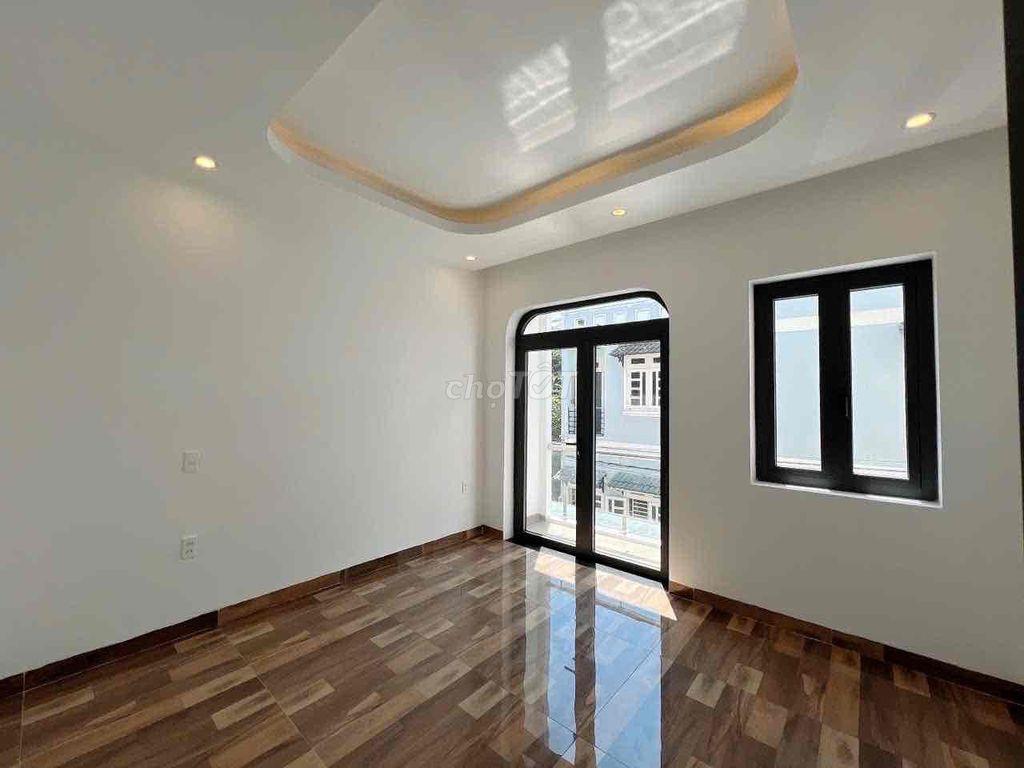 160m2 SÀN , 3 TẦNG HOÀN CÔNG, SỔ VUÔNG ĐẸP , NGAY NGUYỄN DUY TRINH