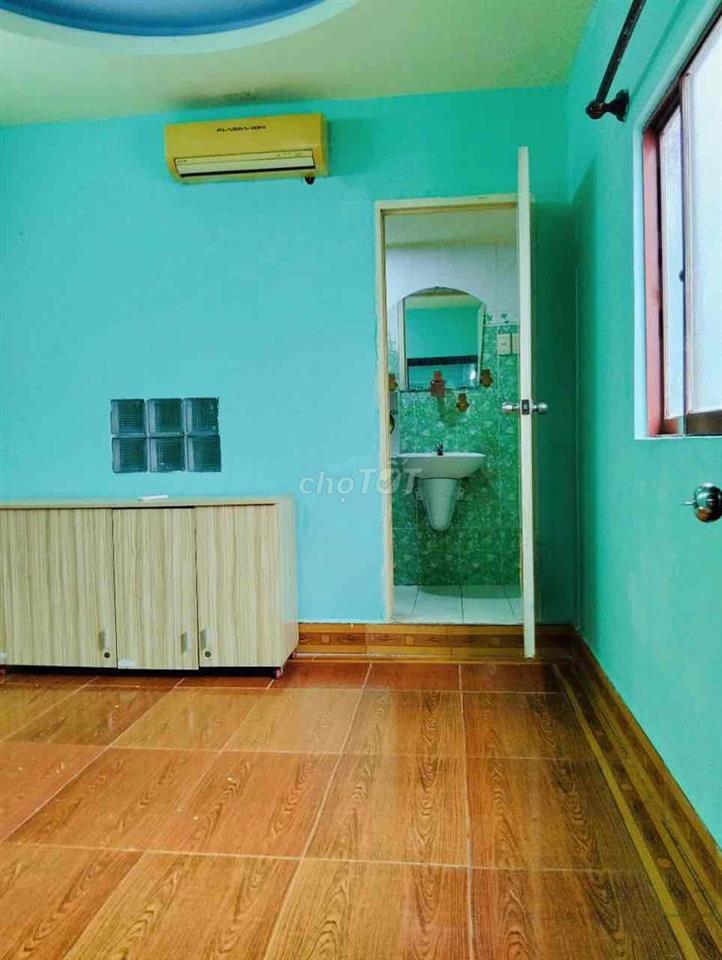 bán nhà ngay trường CĐCN thủ đức 188.3m2 sổ hồng đứng tên 1 đời chủ