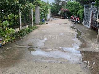 MUA ĐẤT TẶNG NHÀ, Chỉ hơn 3 tỷ, 140m2 ,hẻm xe hơi 6m, khu vực có nhiều