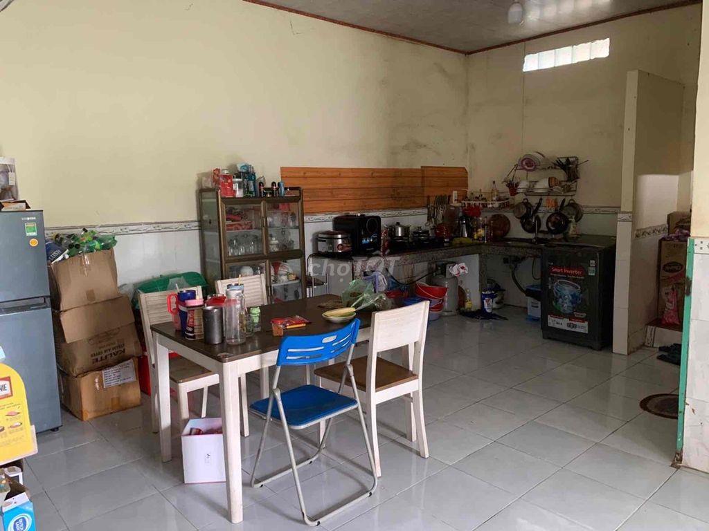 MUA ĐẤT TẶNG NHÀ, Chỉ hơn 3 tỷ, 140m2 ,hẻm xe hơi 6m, khu vực có nhiều