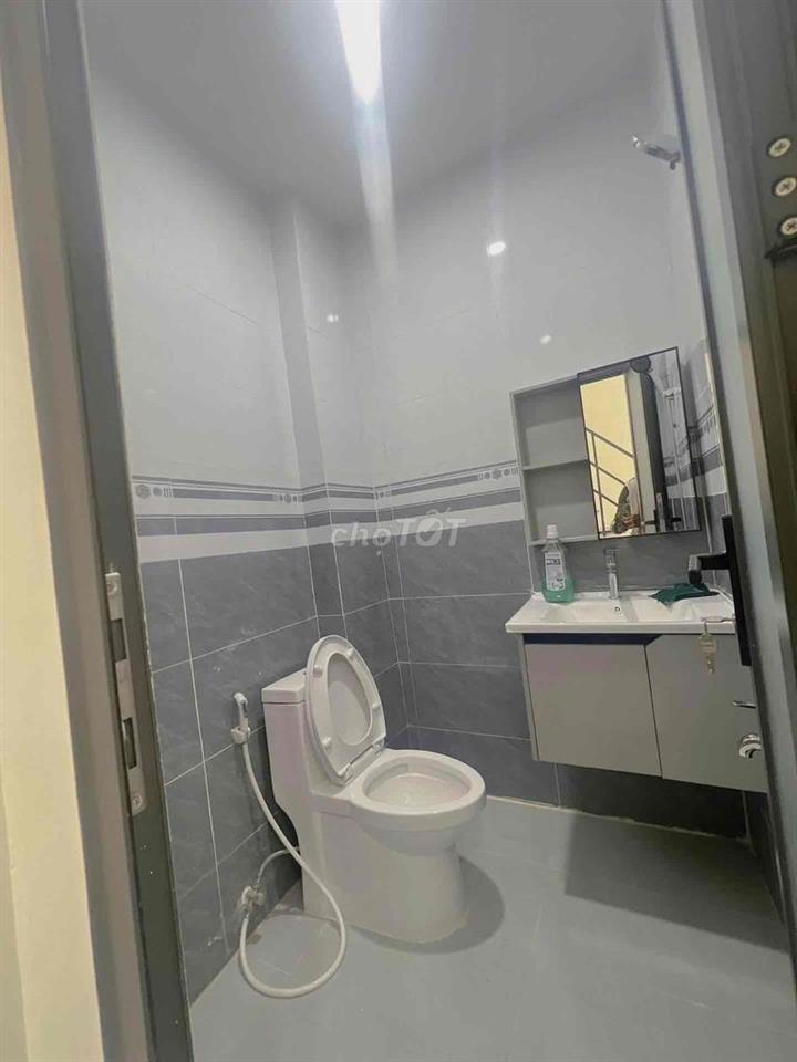 NHÀ NHỎ - THỦ ĐỨC - NGÃ TƯ BÌNH PHƯỚC – CÓ SẴN DÒNG TIỀN 6 TRIỆU/THÁNG