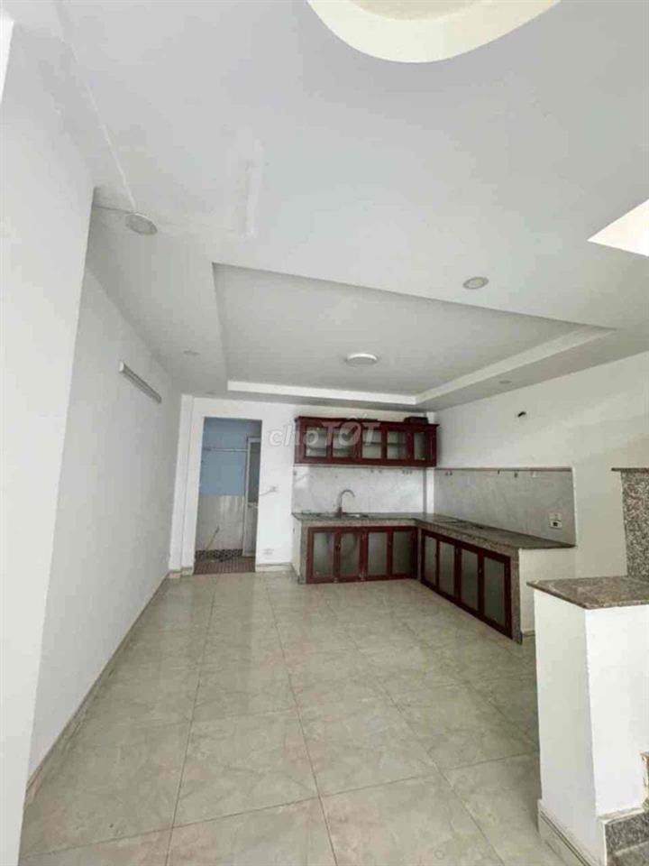 Bán nhà 3 tầng Long Trường 62,4m² ô tô vào nhà, gần cầu Đông Tăng Long