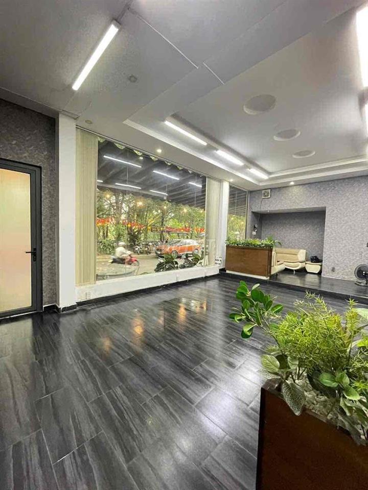 Văn Phòng rộng 11mx6m view Sông đẹp thiết kế được 3 không gian riêng