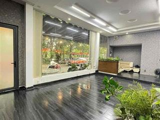 Văn Phòng rộng 11mx6m view Sông đẹp và mát cả ngày