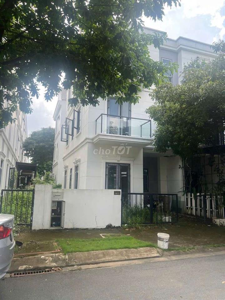 Bán căn biệt thự song lập 112m ngang 8m  đối diện công viên