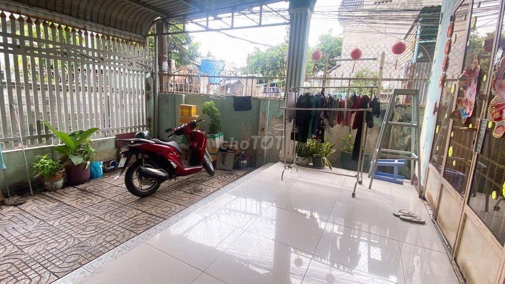 Bán nhà 153m2 cấp 4 đường oto Linh xuân thủ Đức 6 tỷ 8