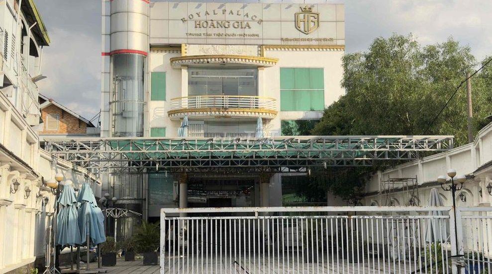 cho thuê nhà 900m2 1 trệt 2L 10pn MTKD QL1A Tam Bình thủ Đức 50 tr