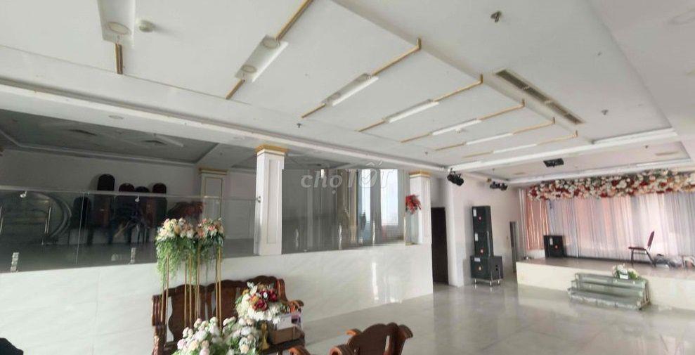 cho thuê nhà 900m2 1 trệt 2L 10pn MTKD QL1A Tam Bình thủ Đức 50 tr