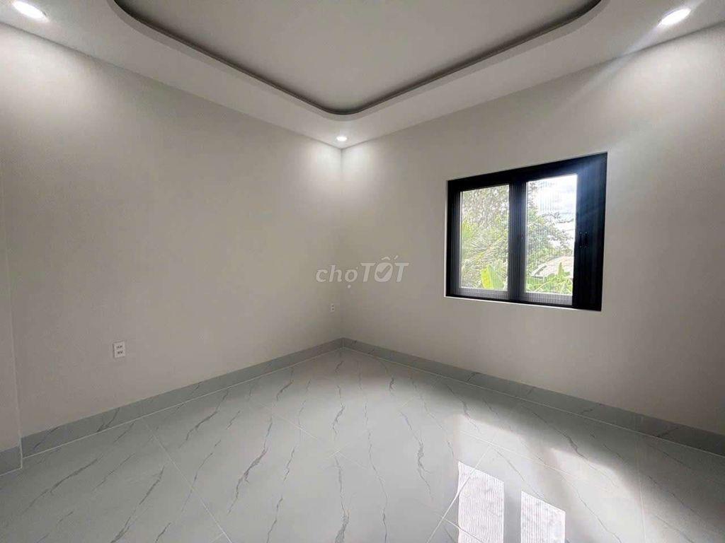 NHÀ MỚI XÂY - GẦN VINHOME Q9 - KHU PHÂN LÔ - XE TẢI ĐẬU TRƯỚC CỬA.