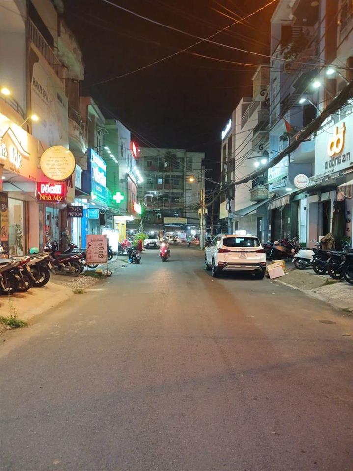 SANG NHƯỢNG GẤP: NHÀ HÀNG CHAY SEN HỒNG – NGAY CHỢ THỦ ĐỨC