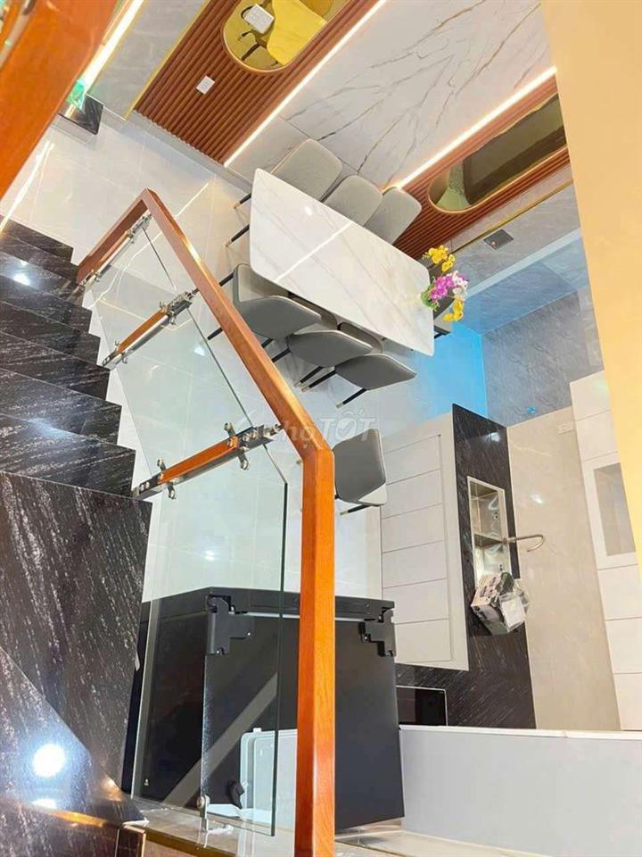 NHÀ 4 TẦNG GẦN CẦU TỈNH LỘ 43