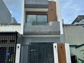 Giảm giá bán nhà mới xây 3 tầng, gần VinHomes Grand Park Quận 9, SHR
