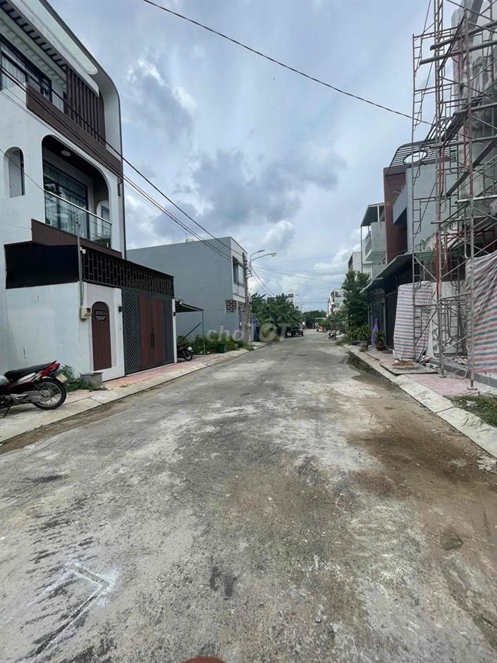 GẤP BÁN GIẢM 150-NHÀ MỚI Ở NGAY