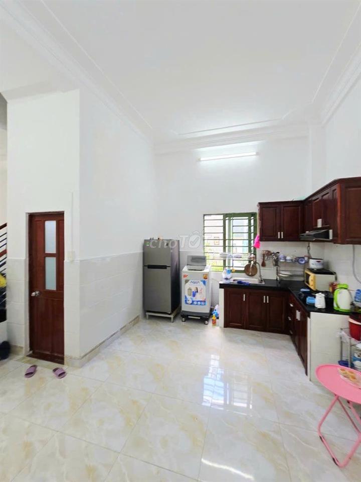 10m ra Nguyễn Duy Trinh