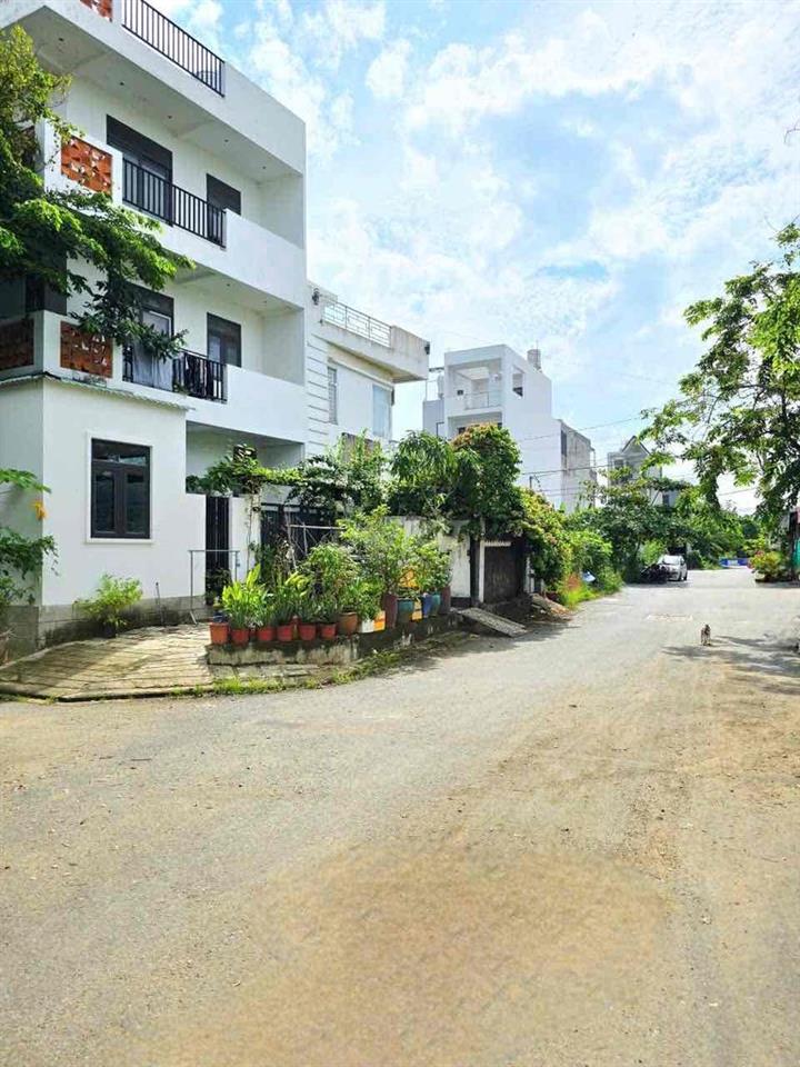 NGUYỄN DUY TRINH Ngộp-Gấp Bán-Hẻm Xe Tải-NGANG 5.7M HIẾM