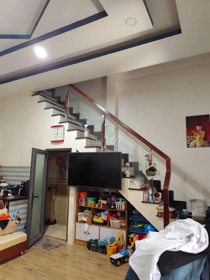 nhà cần bán