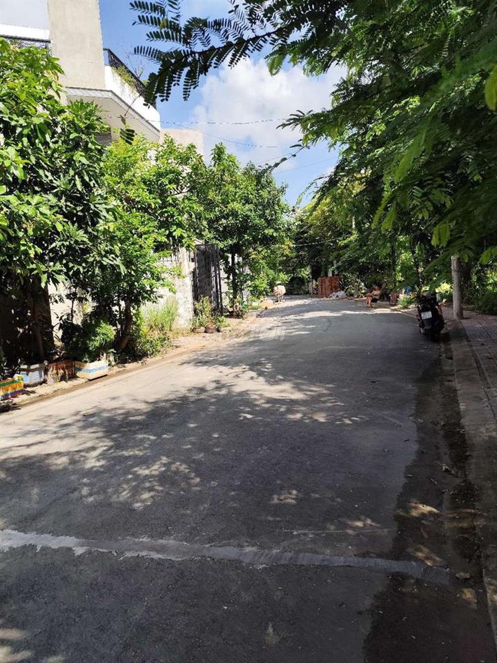 nhà cần bán
