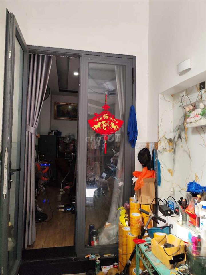nhà cần bán