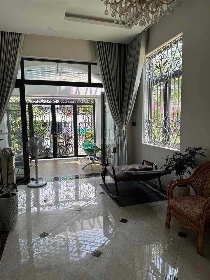 🏡 Bán nhà góc 2 mặt tiền hẻm 40 Võ Văn Hát Q9