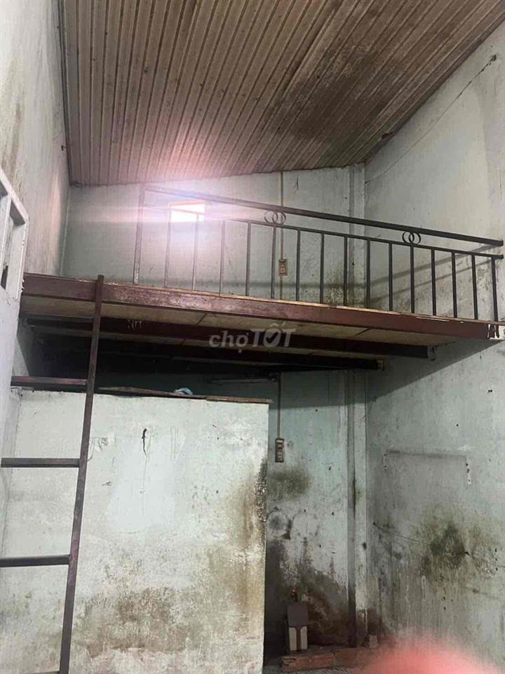 CHO THUÊ NHÀ KHO +ĐƯỜNG lÊ THị HOA  Diện tích: ngang 9m × dài 18m = 1