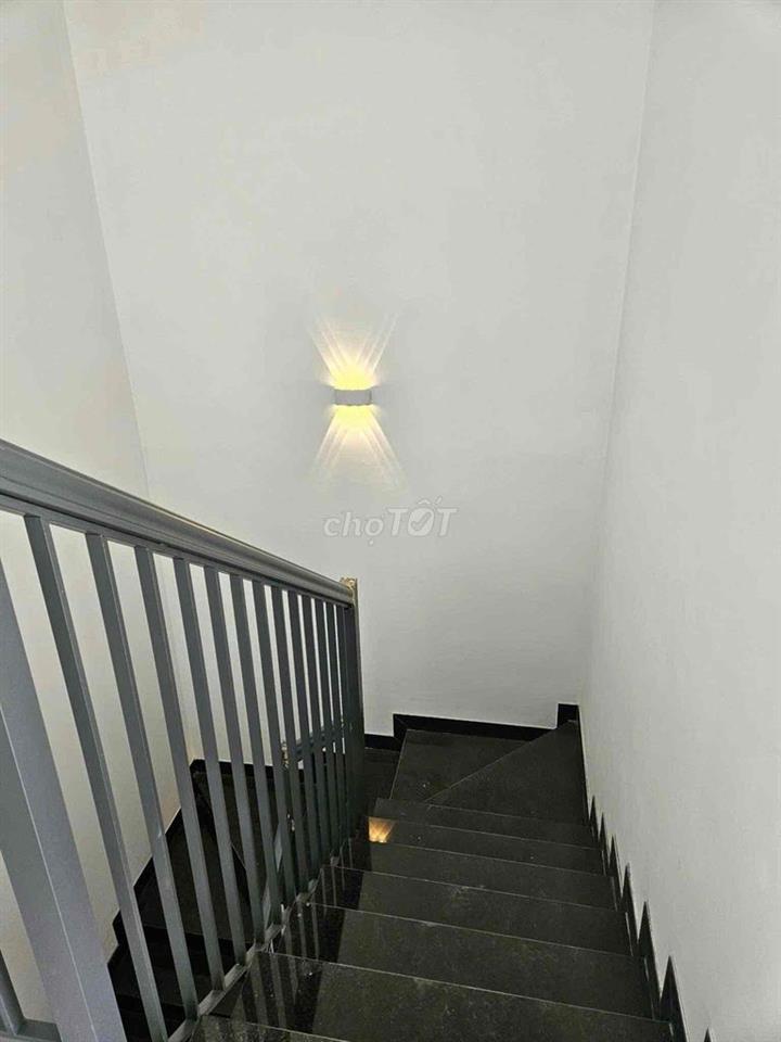 CHO THUÊ  NHÀ + KHO - ĐƯỜNG XE TẢI. Quốc lộ 13, Hiệp Bình Phước, Thủ Đ