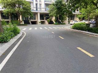 Bán nhà Vạn Phúc City