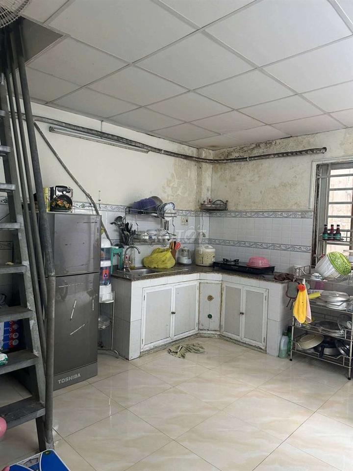 CHÍNH CHỦ CẦN TIỀN BÁN GẤP, NHÀ MẶT TIỀN ĐƯỜNG, 2 TẦNG, GIÁ CHỈ 5 TỶ 9