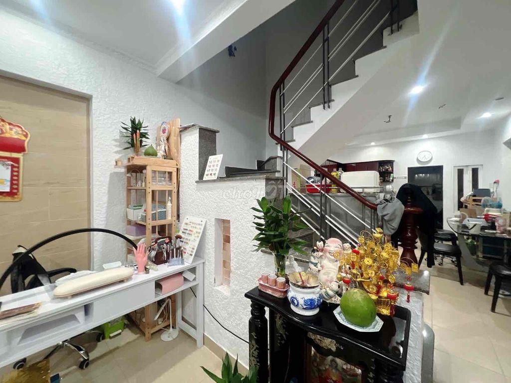 CHỦ CẦN BÁN GẤP NHÀ 3 TẦNG NGAY VÒNG XOAY TRẦN NÃO DT 64M.GIÁ 8.6TỶ