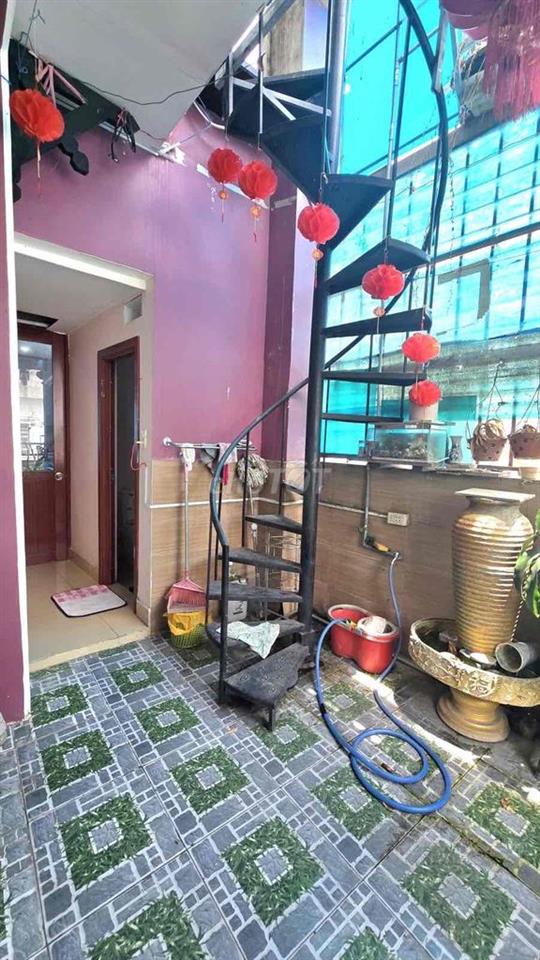 CHỦ GẤP BÁN CHDV 6 TẦNG  NGAY VÔNG XOAY TRẦN NÃO Q2 :DT 116M NGANG 9M