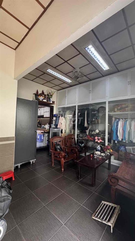 CHỦ CẦN BÁN GẤP NHÀ C4 THẢO ĐIỀN CŨ DT 102M2 NGANG 8.5M2 GIÁ 20.5 TỶ