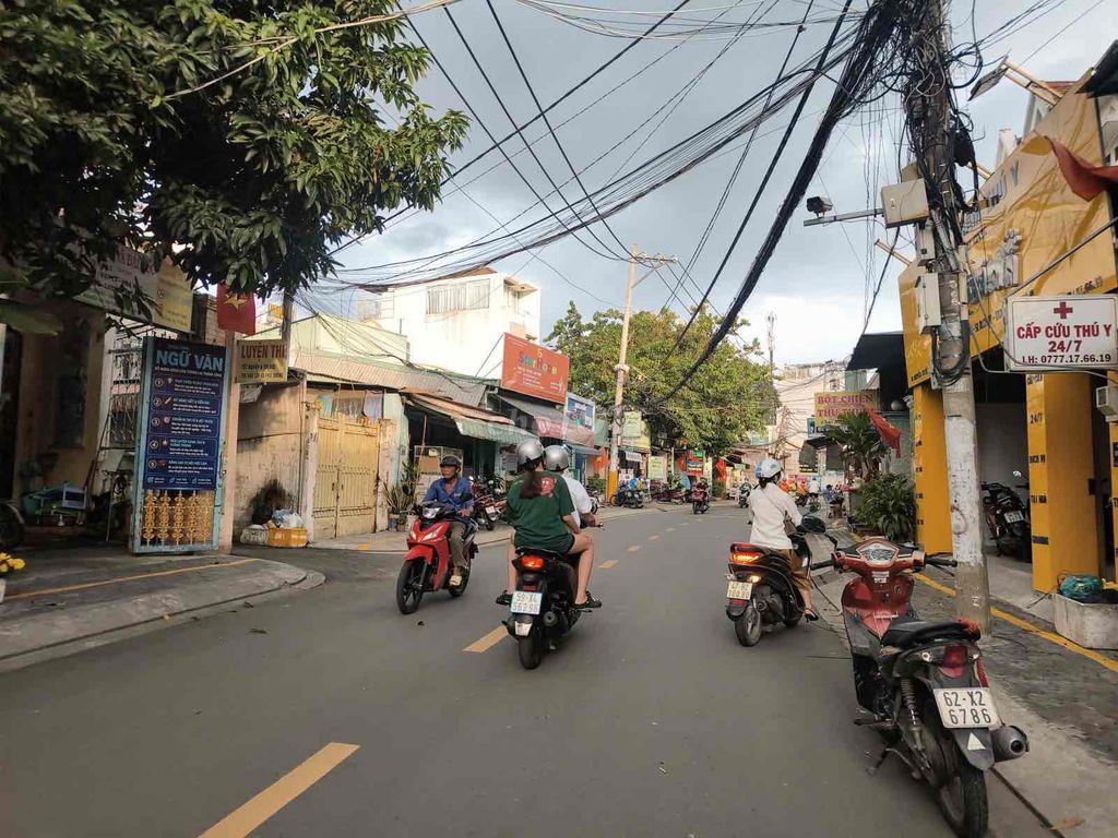 CHỦ NGỘP BANK CẦN BÁN GẤP NHÀ 5 TẦNG MẶT TIỀN NGUYỄN TUYỂN 423M GI