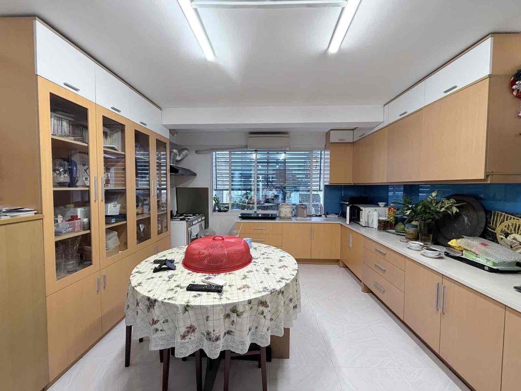 NGỘP BANK NHÀ 5 TẦNG MT TRẦN NÃO DT : 153M2 GIÁ 63.5TỶ