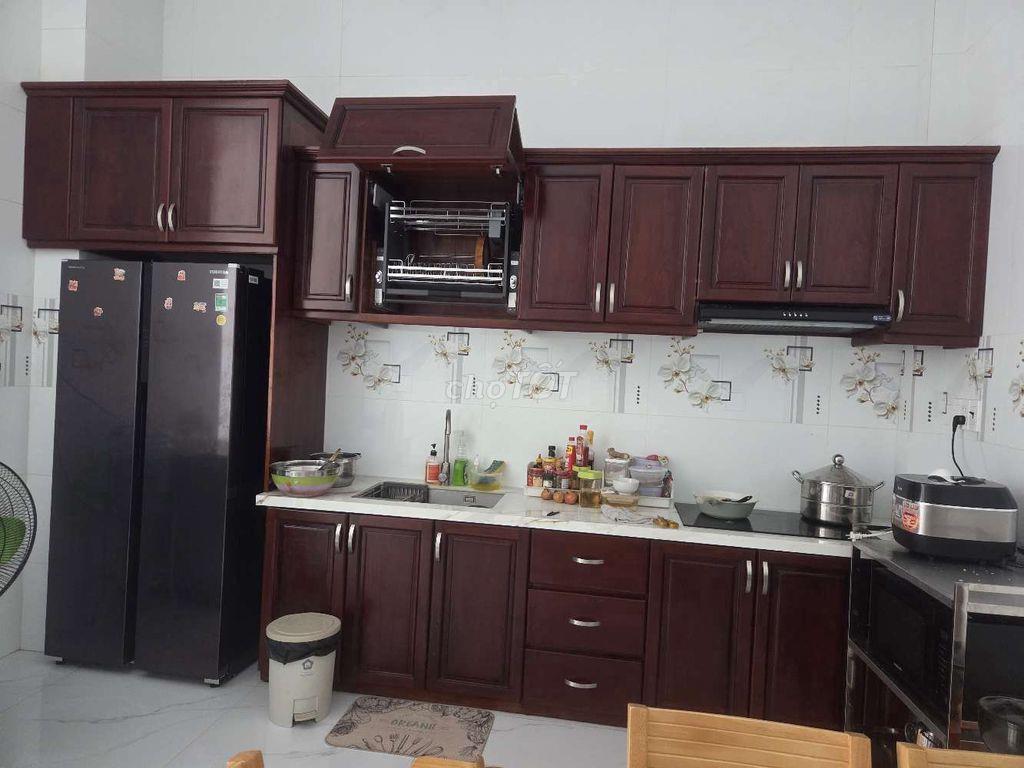 nhà mới đầy đủ giấy tờ