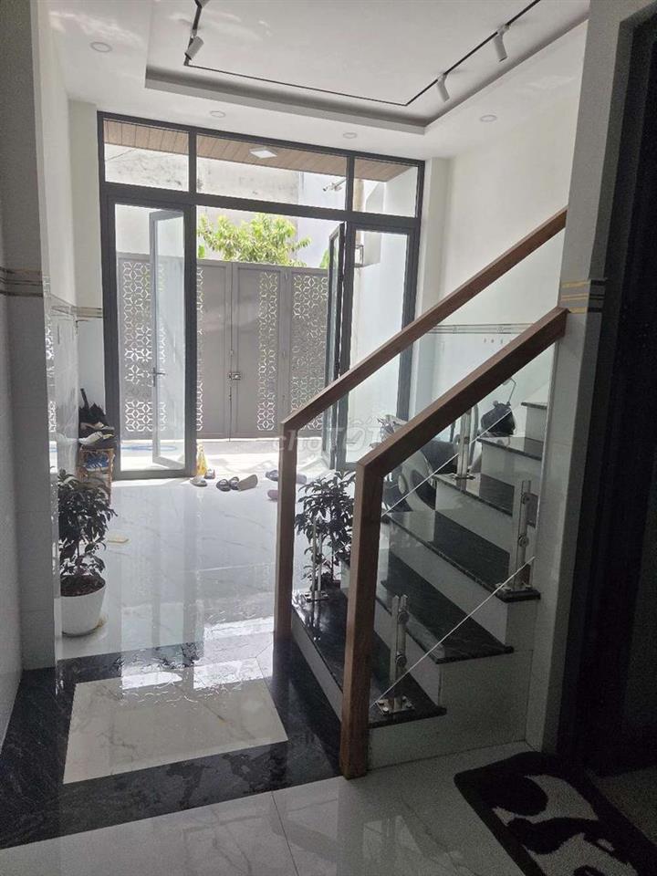 nhà mới đầy đủ giấy tờ