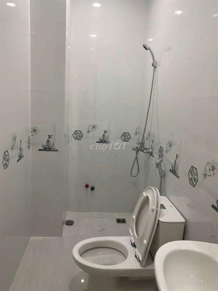 nhà mới đầy đủ giấy tờ