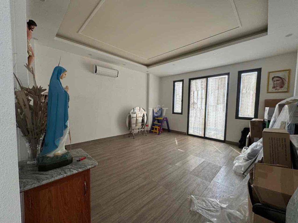 nhà bán chính chủ đẹp hoàn công đầy đủ