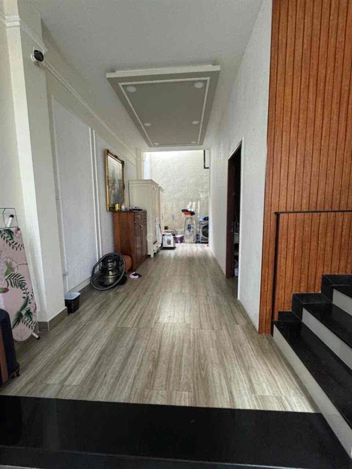 nhà bán chính chủ đẹp hoàn công đầy đủ