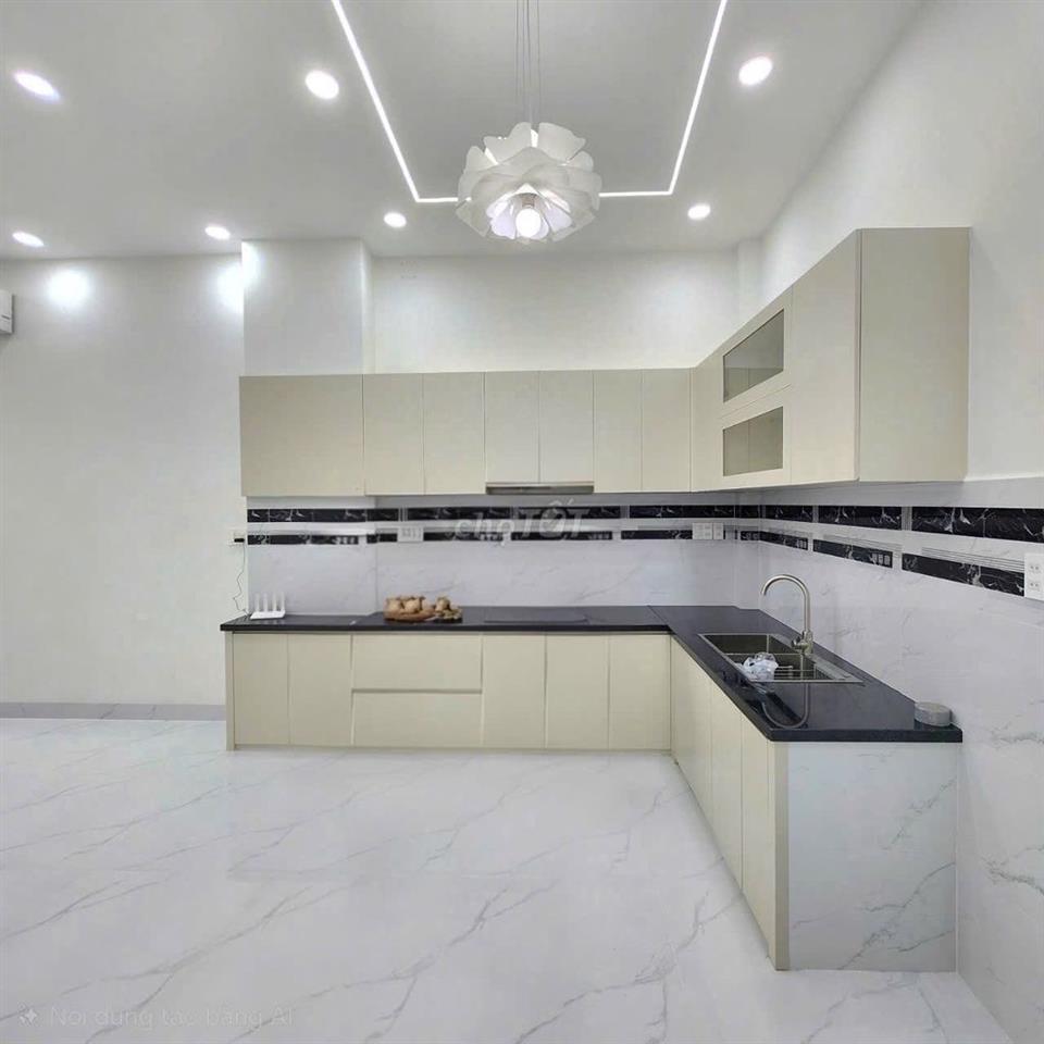 Nhà 3 tầng hẻm xe hơi gần Vinhome Q9 50m2 giá chỉ 5tỷ
