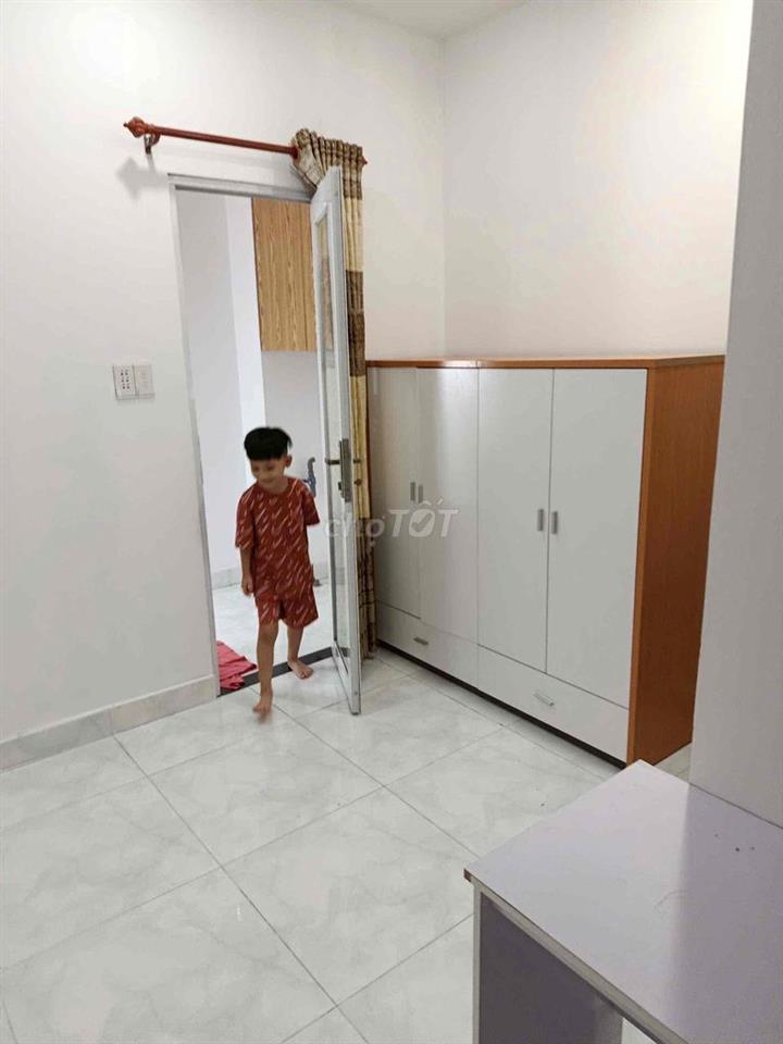 Bán nhà 2 lầu 1 trệt 2 phòng ngủ