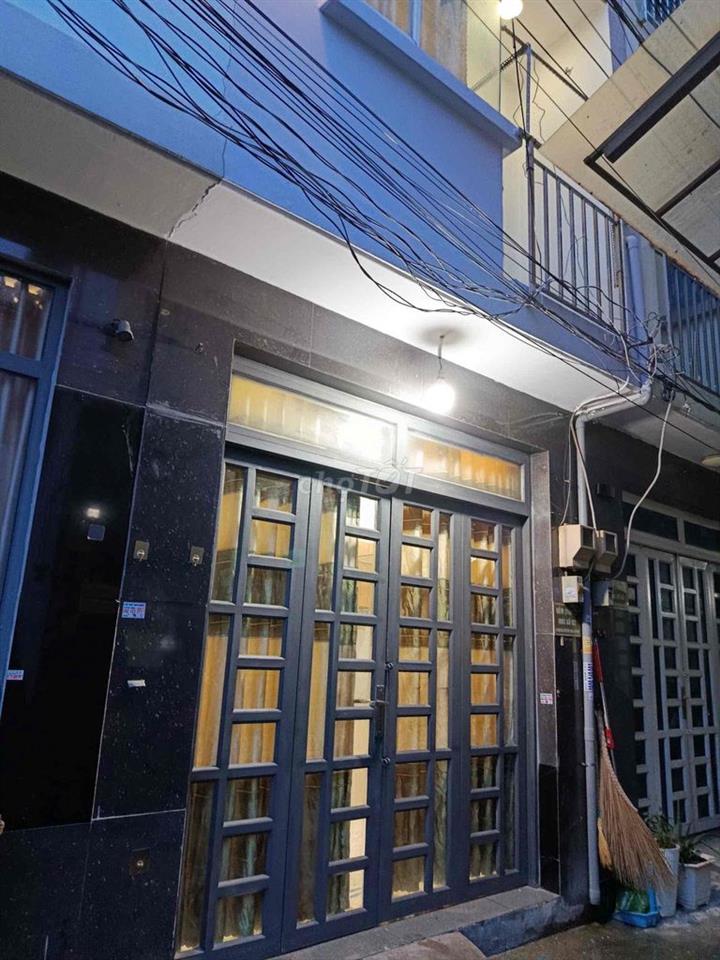 Bán nhà 2 lầu 1 trệt 2 phòng ngủ