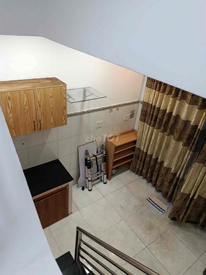 Bán nhà 2 lầu 1 trệt 2 phòng ngủ