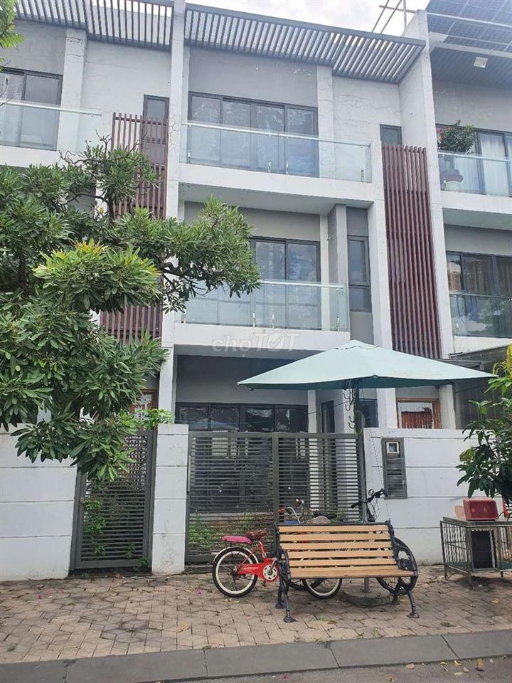(Sát bx Miền Đông Metro)Bán nhà phố Compound Golf Park Long Thạnh Mỹ