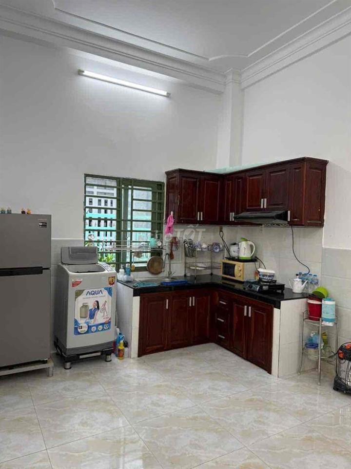 Nhà Bán Chính Chủ 3 tầng hẻm xe hơi liên hệ *** Dũng